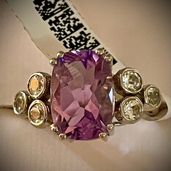 Jewelry - 3.00CT Amethyst/White Topaz Ring